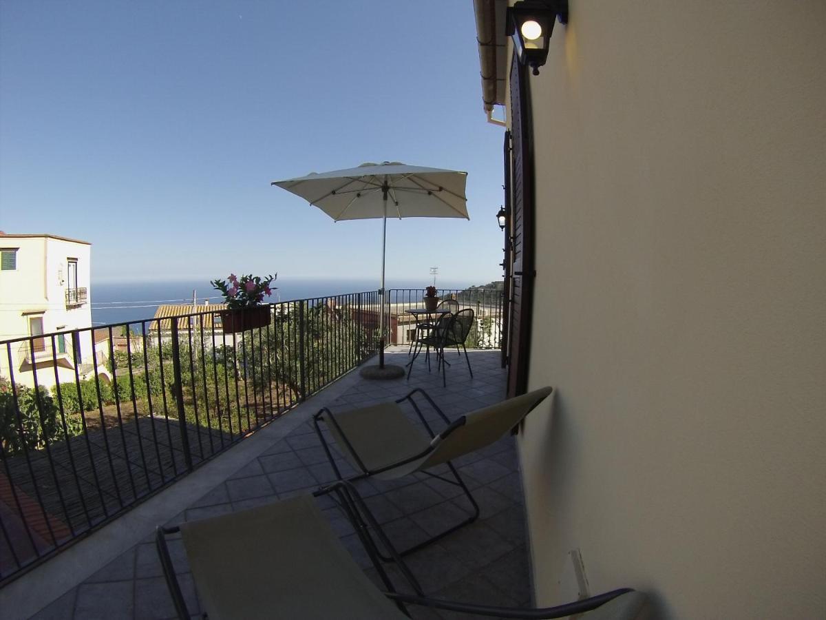 Fondo Santa Lucia Apartment Sant'Agata sui due Golfi Room photo