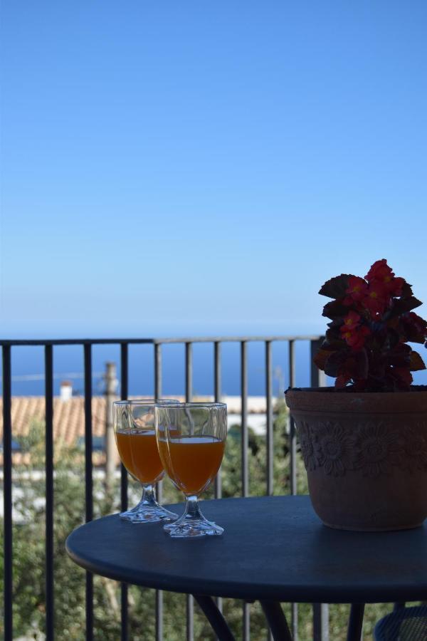 Fondo Santa Lucia Apartment Sant'Agata sui due Golfi Room photo